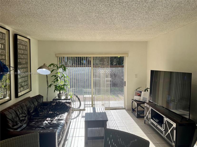 Picture of 5201 Geneva Way # 108, Doral FL 33166