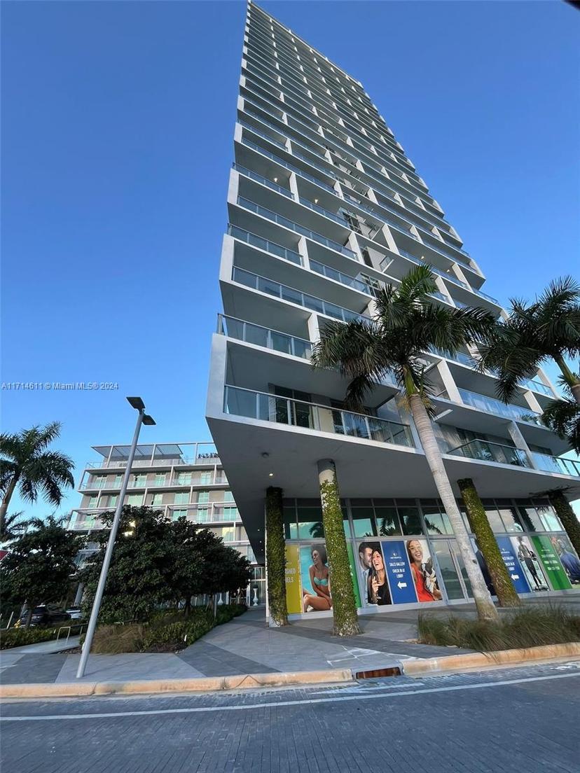 Picture of 2000 Metropica Way # 2102, Sunrise FL 33323