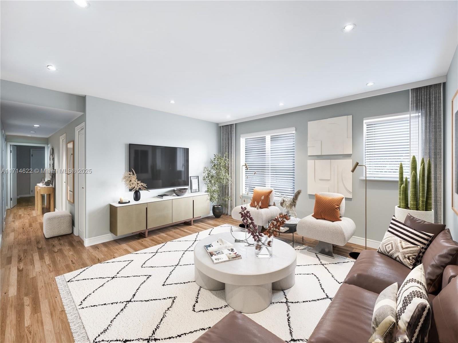 Picture of 1018 Meridian Ave # 4, Miami Beach, FL 33139