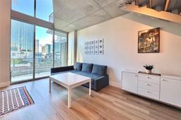 Picture of 690 SW 1St Ct # 1006, Miami, FL 33130