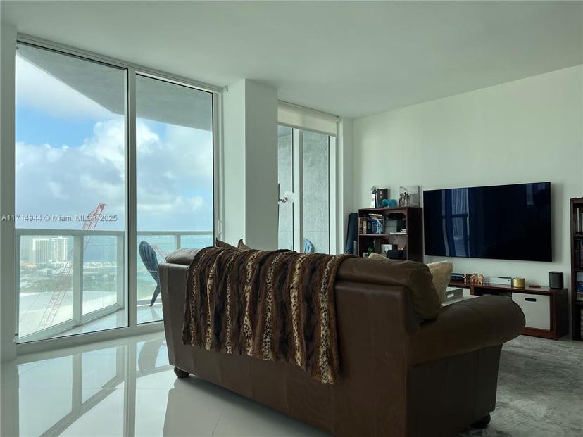 Picture of 253 NE 2Nd St # 3602, Miami FL 33132
