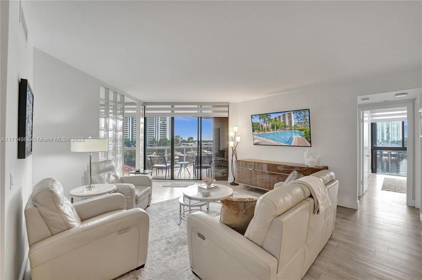 Picture of 3610 Yacht Club Dr # 508, Aventura FL 33180