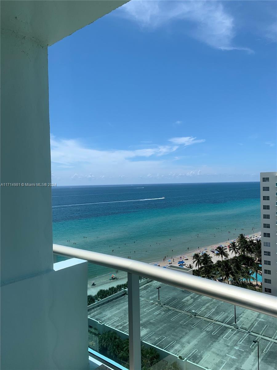 Picture of 3801 S Ocean Dr, Hollywood, FL 33019