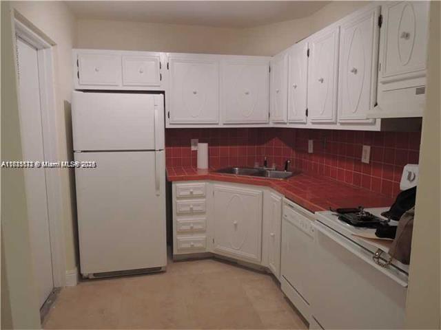 Picture of 3119 Oakland Shores Dr # C110, Oakland Park FL 33309