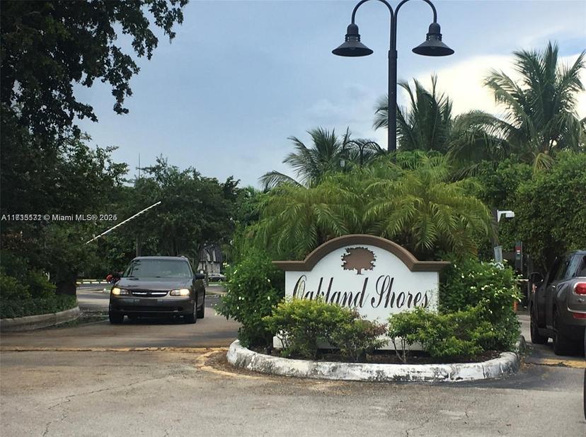 Picture of 3119 Oakland Shores Dr # C110, Oakland Park FL 33309