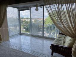 Picture of 4200 Hillcrest Dr # 419, Hollywood, FL 33021