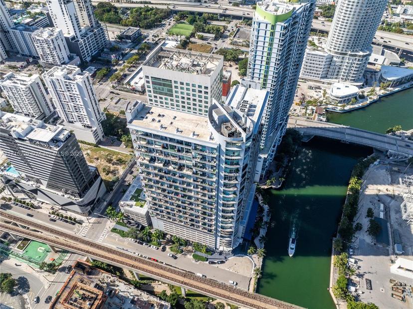 Picture of 690 SW 1St Ct # 1132, Miami FL 33130