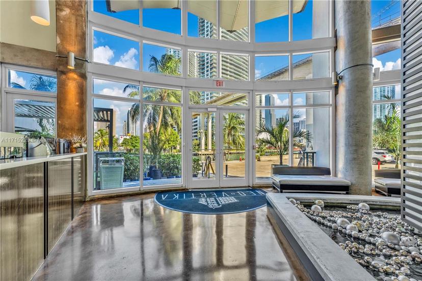 Picture of 690 SW 1St Ct # 1132, Miami FL 33130