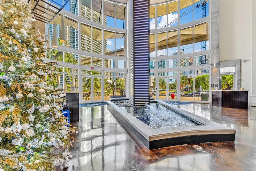 Picture of 690 SW 1St Ct # 1132, Miami FL 33130