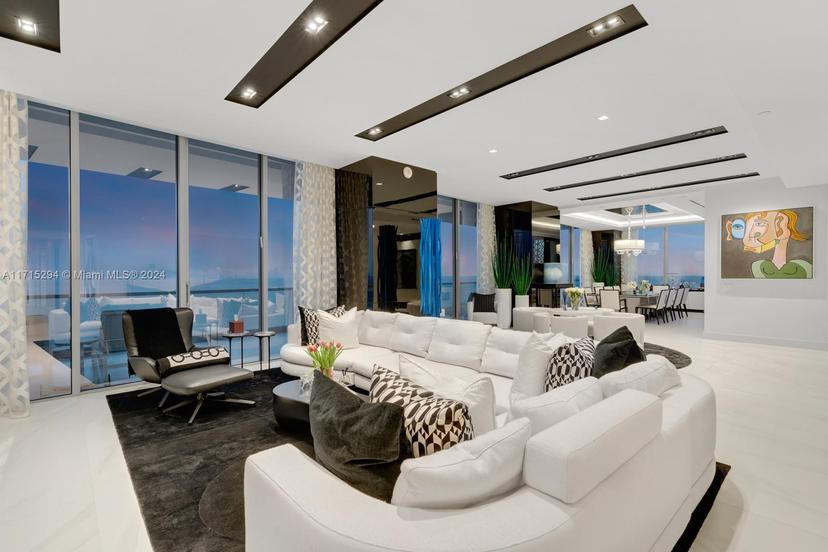Picture of 18501 Collins Ave, Sunny Isles Beach FL 33160