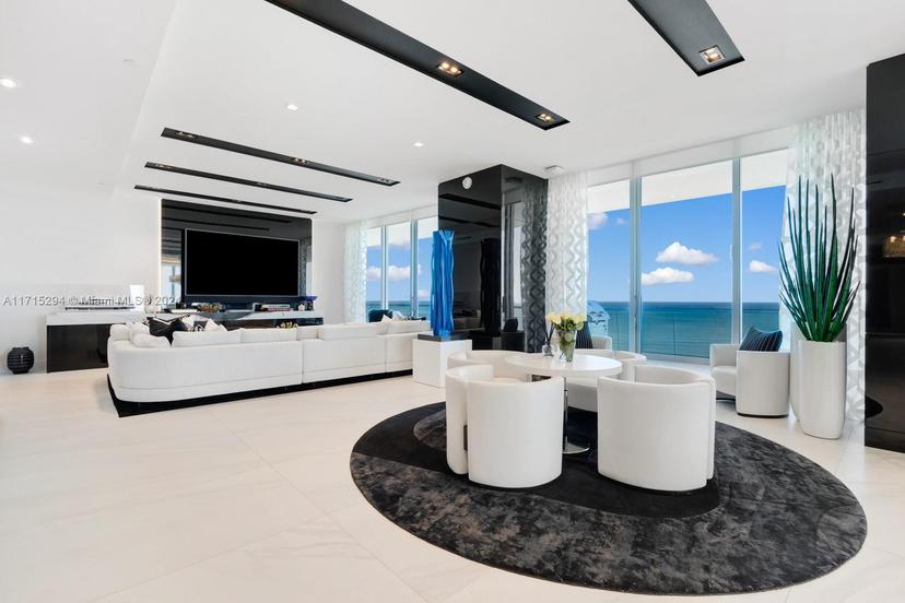 Picture of 18501 Collins Ave, Sunny Isles Beach FL 33160
