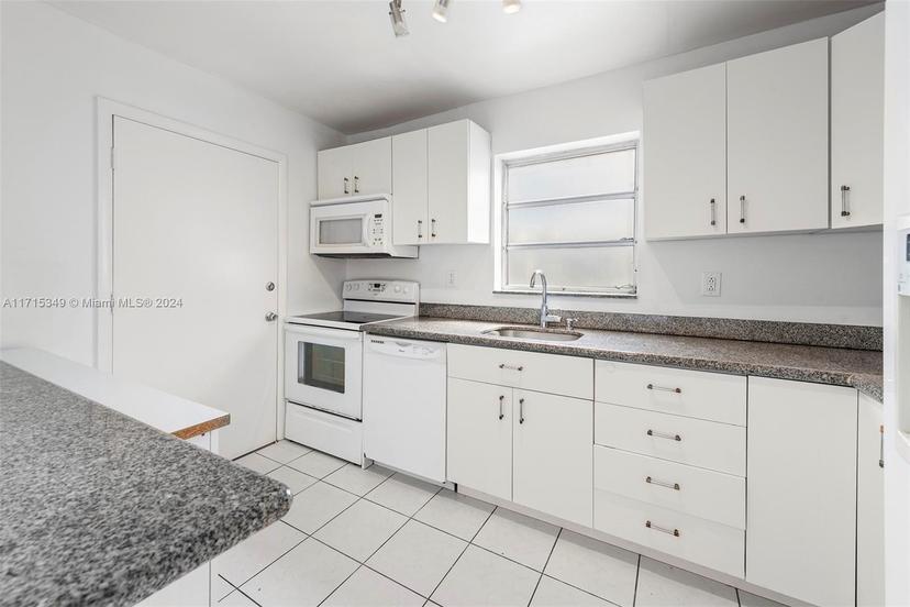 Picture of 1020 94Th St # 503, Bay Harbor Islands FL 33154