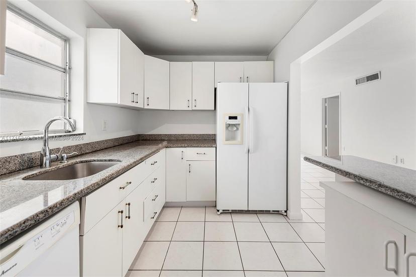 Picture of 1020 94Th St # 503, Bay Harbor Islands FL 33154