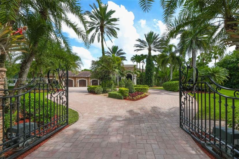 Picture of 16740 Berkshire Ct, Southwest Ranches FL 33331