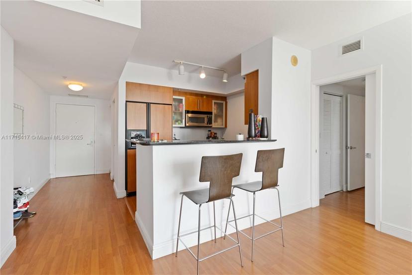 Picture of 335 S Biscayne Blvd # 2103, Miami FL 33131