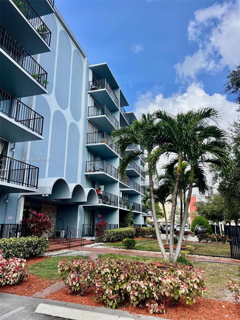 Picture of 12500 NE 15Th Ave # 301, North Miami FL 33161