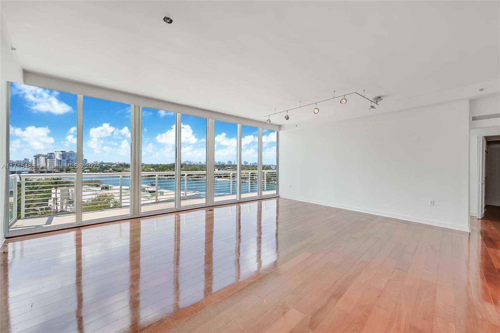 Picture of 6580 Indian Creek Dr # 602, Miami Beach, FL 33141