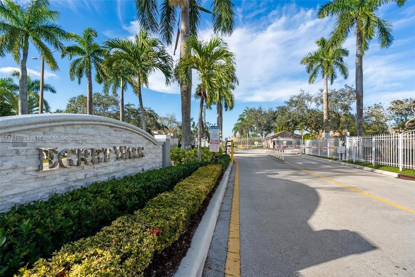 Picture of 844 SW 121St Ave, Pembroke Pines FL 33025