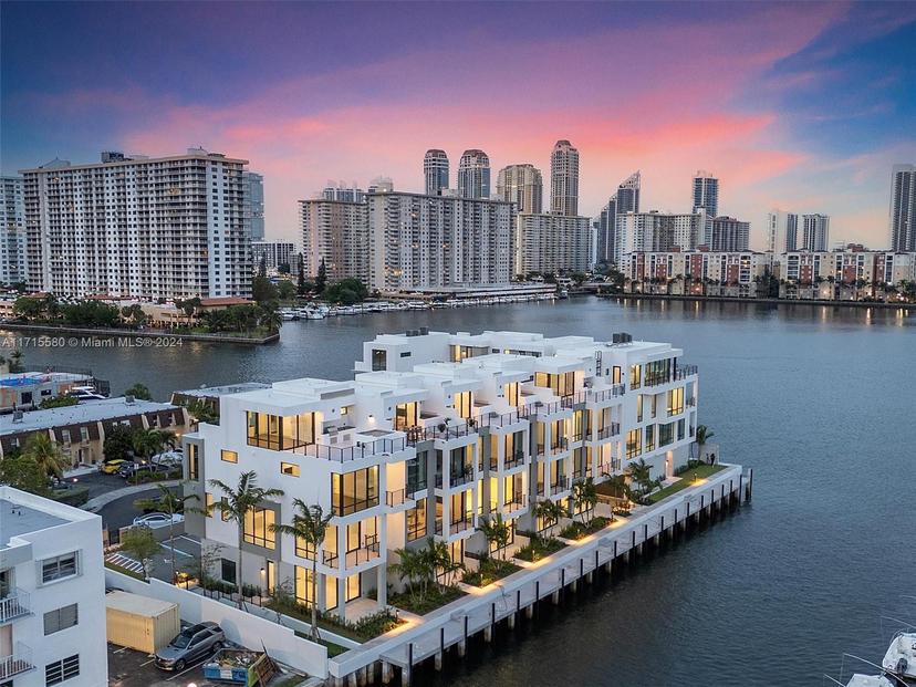 Picture of 4002 NE 167 St, North Miami Beach FL 33160