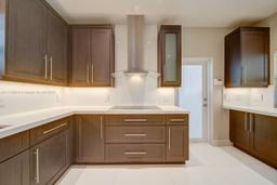 Picture of 800 Valencia Ave, Coral Gables, FL 33134