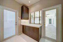 Picture of 800 Valencia Ave, Coral Gables, FL 33134