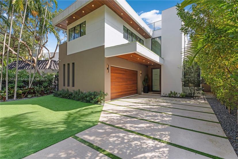 Picture of 1780 Chucunantah Rd, Miami FL 33133