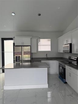 Picture of 2513 62Nd St W, Lehigh Acres, FL 33971