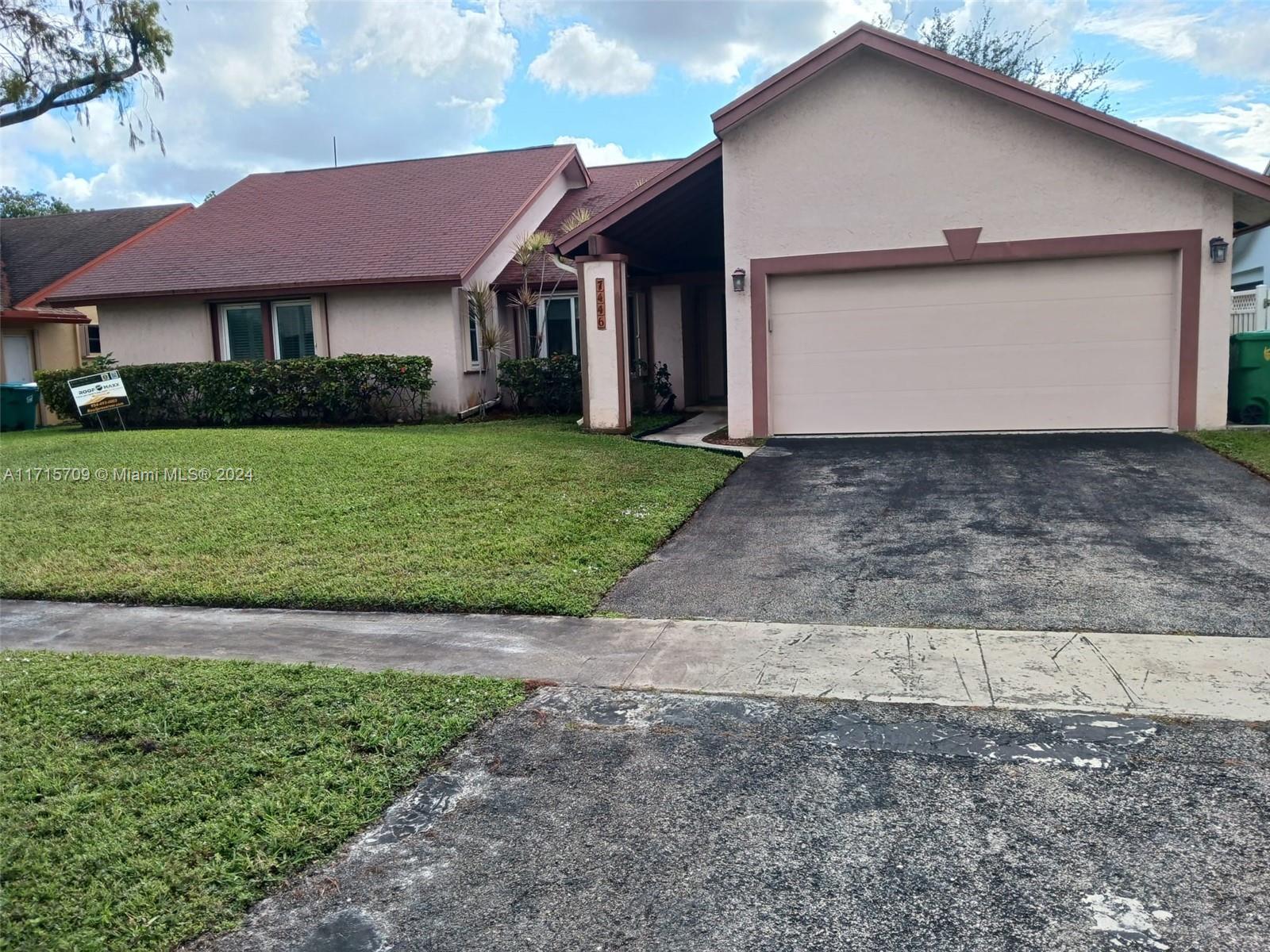 Picture of 7446 NW 47Th Pl, Lauderhill, FL 33319