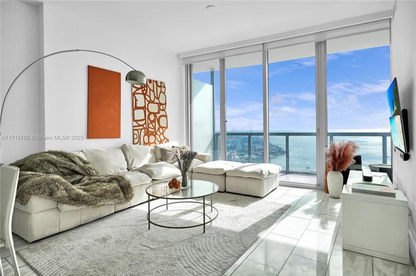 Picture of 888 Biscayne Blvd # 4706, Miami FL 33132