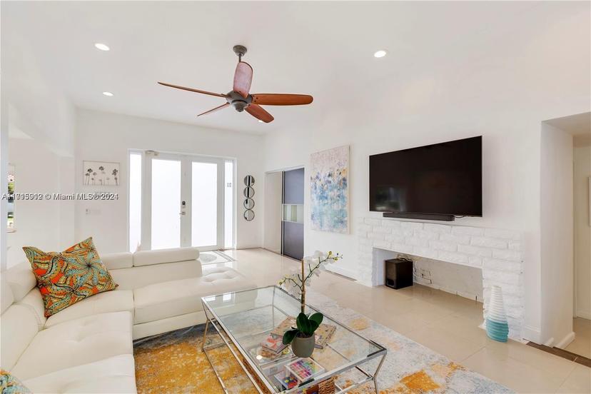 Picture of 211 190Th St, Sunny Isles Beach FL 33160
