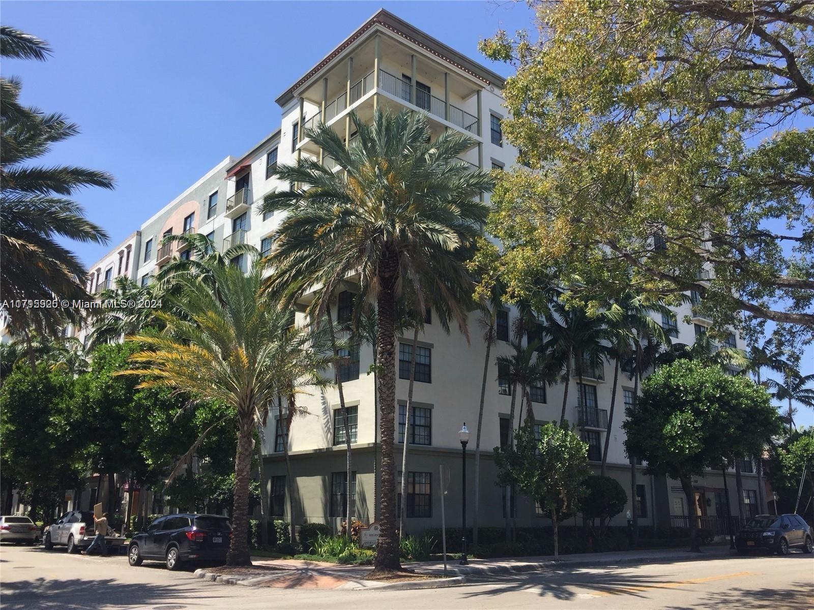 Picture of 1919 Van Buren St # 404A, Hollywood, FL 33020