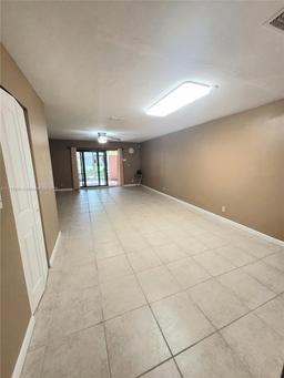 Picture of 9744 NW 15Th St # 303, Pembroke Pines, FL 33024