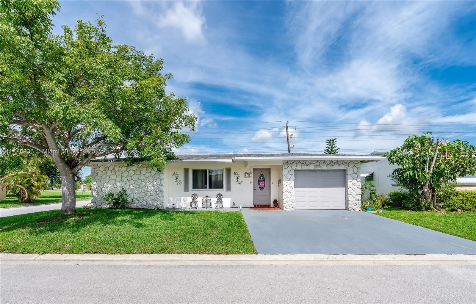 Picture of 1700 NW 70Th Ln, Margate, FL 33063
