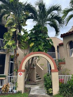 Picture of 8621 SW 5Th St # 206, Pembroke Pines, FL 33025
