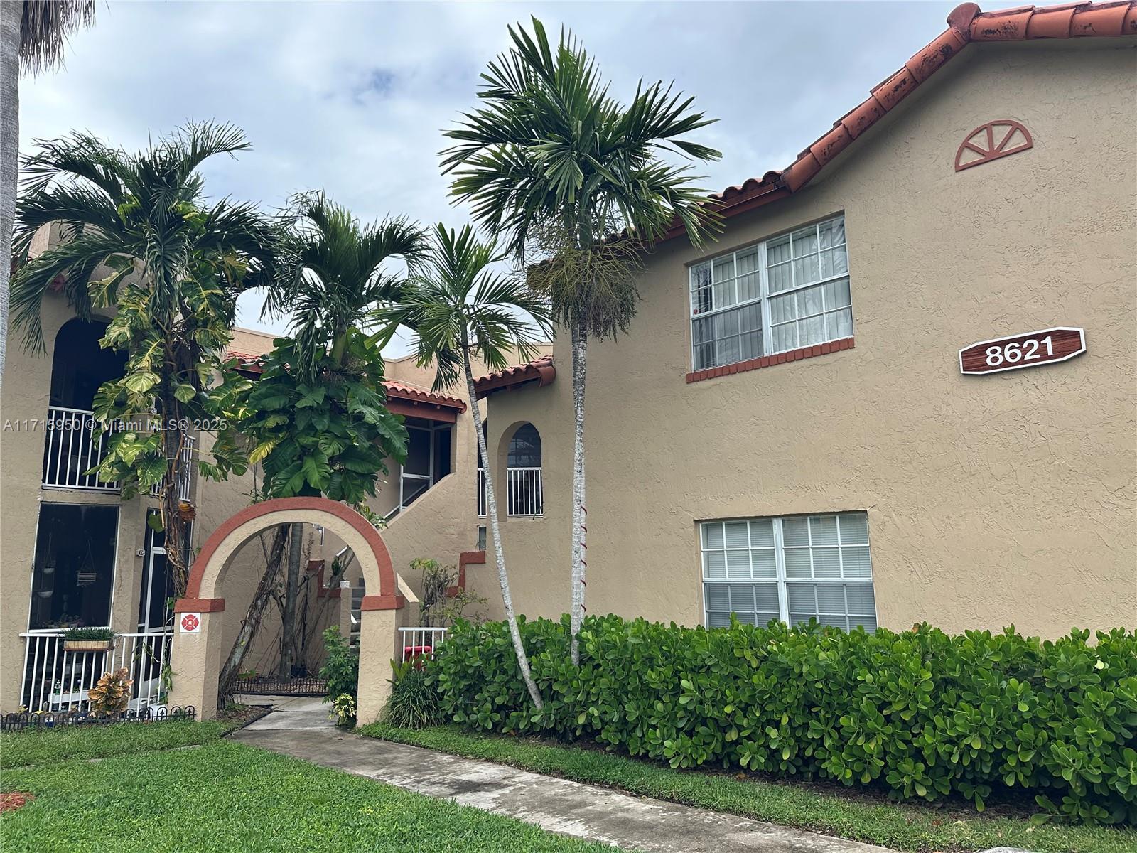 Picture of 8621 SW 5Th St # 206, Pembroke Pines, FL 33025