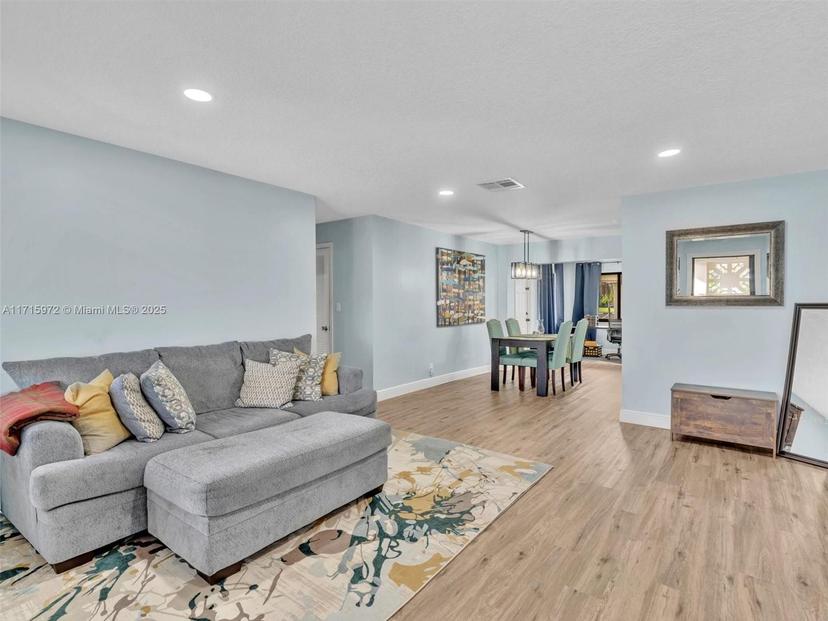 Picture of 6708 NW 58Th Ct, Tamarac FL 33321