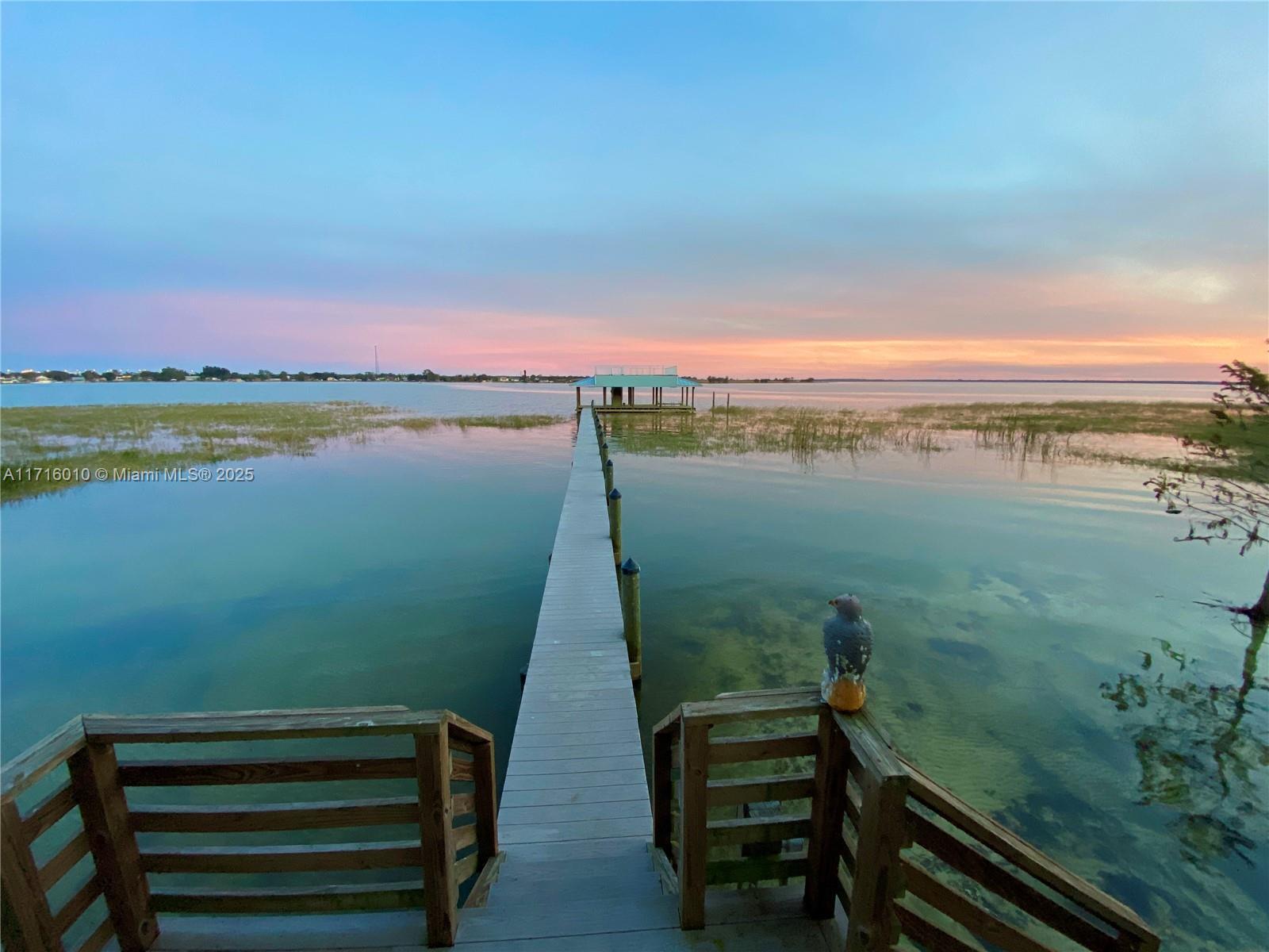 Picture of 424 Lake Mirror Dr, Lake Placid, FL 33852