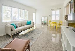 Picture of 532 NE 16Th Ct, Fort Lauderdale, FL 33305