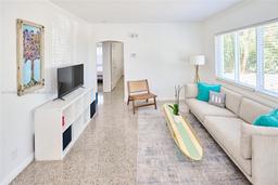 Picture of 532 NE 16Th Ct, Fort Lauderdale, FL 33305