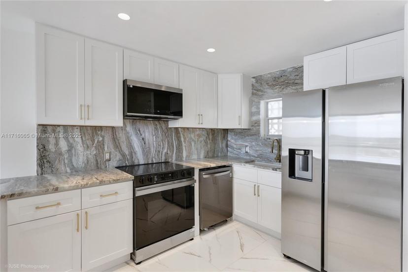 Picture of 3570 S Ocean Blvd # 711, South Palm Beach FL 33480