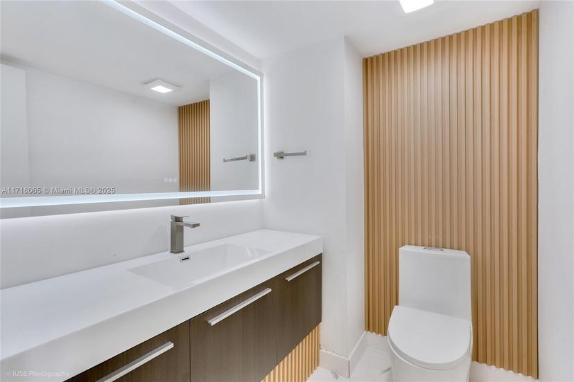 Picture of 3570 S Ocean Blvd # 711, South Palm Beach FL 33480