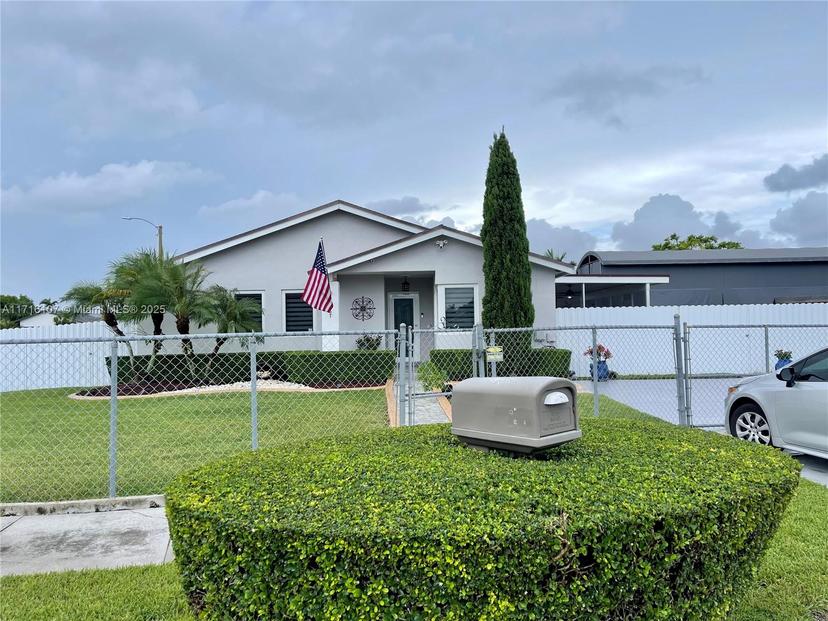 Picture of 12367 SW 194Th Ter, Miami FL 33177