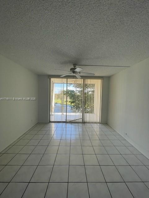 Picture of 9235 Lagoon Pl # 407, Davie FL 33324