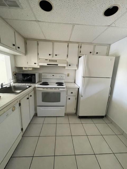 Picture of 9235 Lagoon Pl # 407, Davie FL 33324