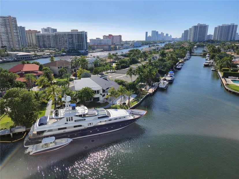 Picture of 137 Golden Isles Dr # 907, Hallandale Beach FL 33009