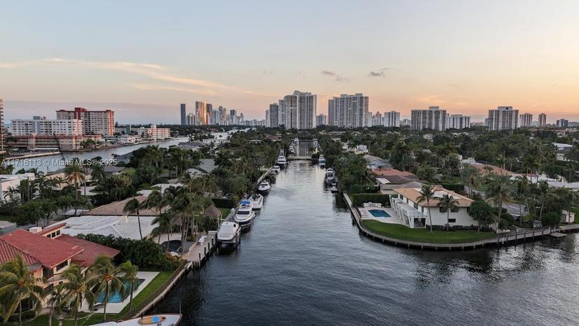 Picture of 137 Golden Isles Dr # 907, Hallandale Beach FL 33009