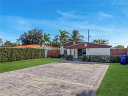 Picture of 1414 NE 183Rd St, North Miami Beach, FL 33179