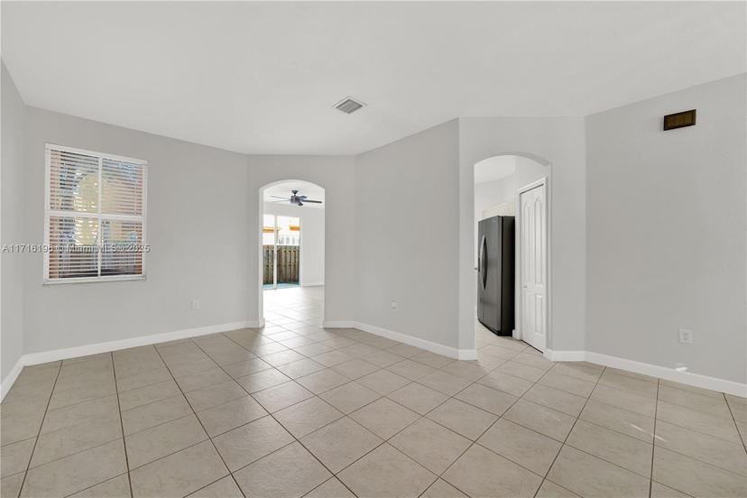 Picture of 8450 NW 113Th Psge, Doral FL 33178