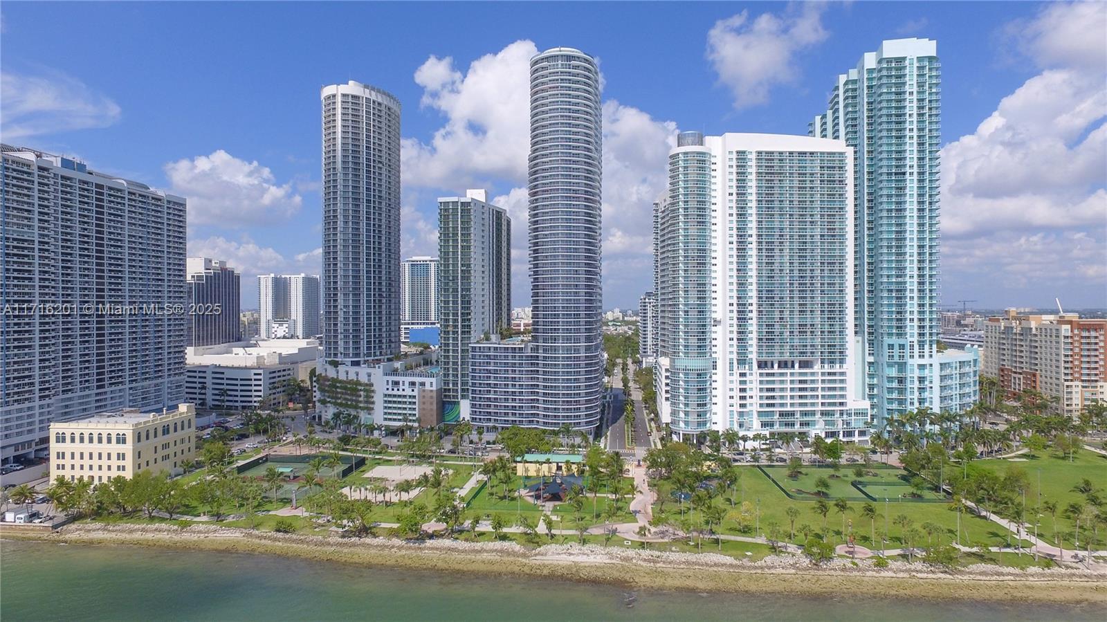 Picture of 488 NE 18 St # 801, Miami, FL 33132
