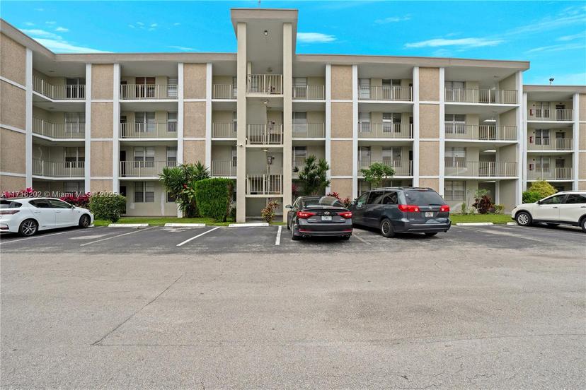 Picture of 2901 NW 48Th Ave # 355, Lauderdale Lakes FL 33313
